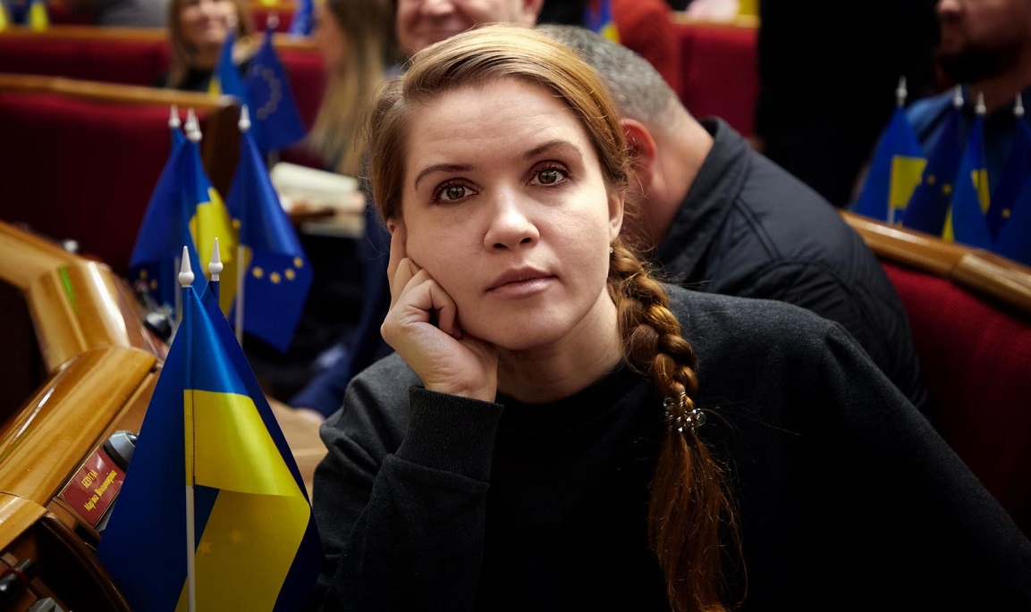 «Оставить только для президента и министров»: Безуглая призвала отменить бронирование для всех украинцев