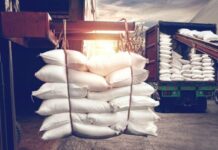 «Сладкие миллионеры» продали более 20 тысяч тонн сахара за наличные: в Харьковской области будут судить троих мужчин