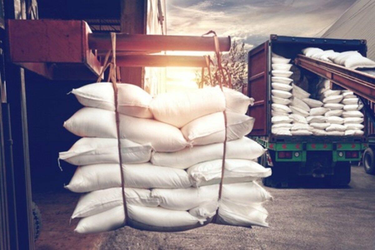 «Сладкие миллионеры» продали более 20 тысяч тонн сахара за наличные: в Харьковской области будут судить троих мужчин