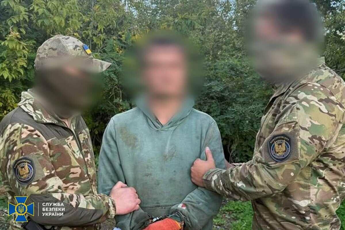 Более 4 кг взрывчатки и бомба в аккумуляторе: СБУ разоблачила агента РФ, готовившего теракты в Харькове