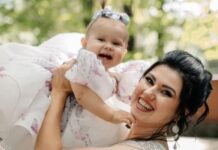 В Новой Водолаге траур: община оплакивает погибшую учительницу из младенца и других жертв теракта