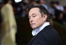Известный ведущий заявил, что Маск ограничил Starlink, чтобы остановить наступление ВСУ (видео)