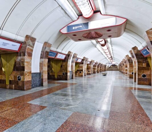 Транспортный переполох в Харькове: пять трамваев изменят маршруты, а станция метро не будет работать