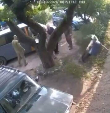 В Харькове 73-летняя женщина пыталась помешать мобилизации: ее так толкнули, что она оказалась в больнице, — ФОТО, ВИДЕО
